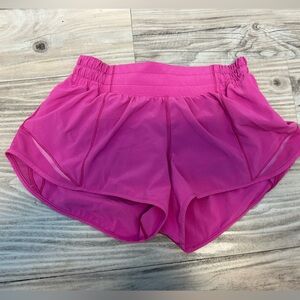 Lululemon Hotty Hot Low Rise Women’s Sonic Pink Athletic Shorts, size 4